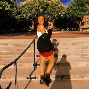 Meet your Posher, Skyla